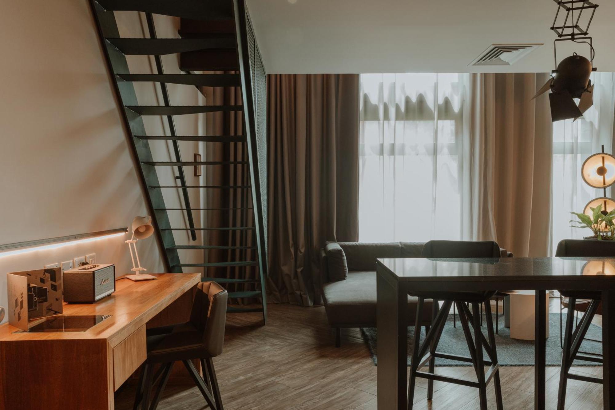 The Click Clack Hotel Медельин Экстерьер фото A room at the hotel