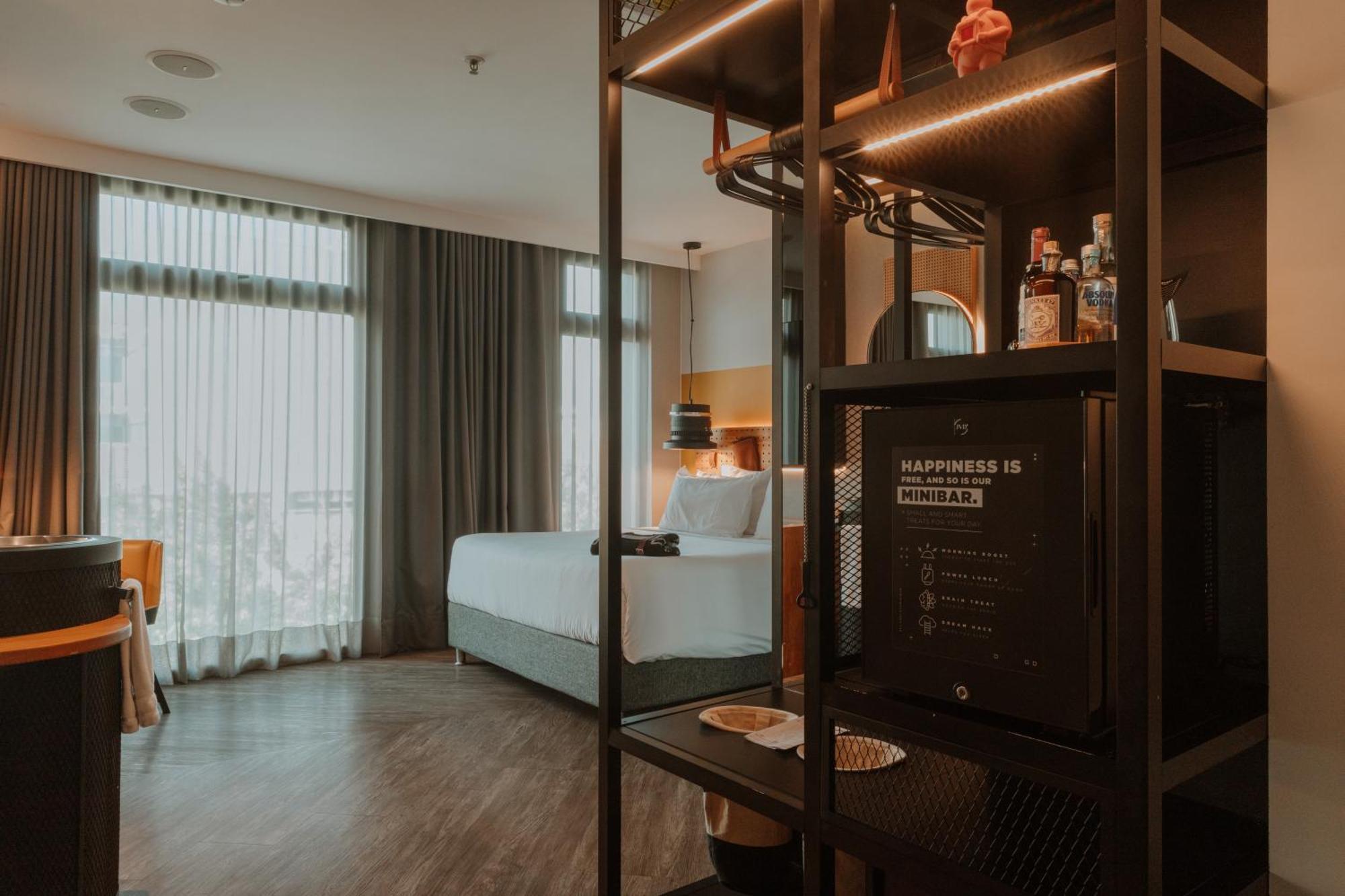 The Click Clack Hotel Медельин Экстерьер фото A room at the hotel